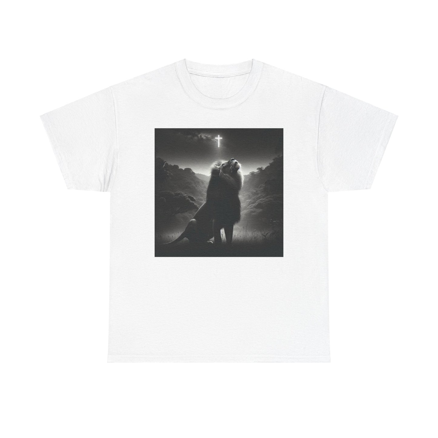 Lion praising Jesus Tee