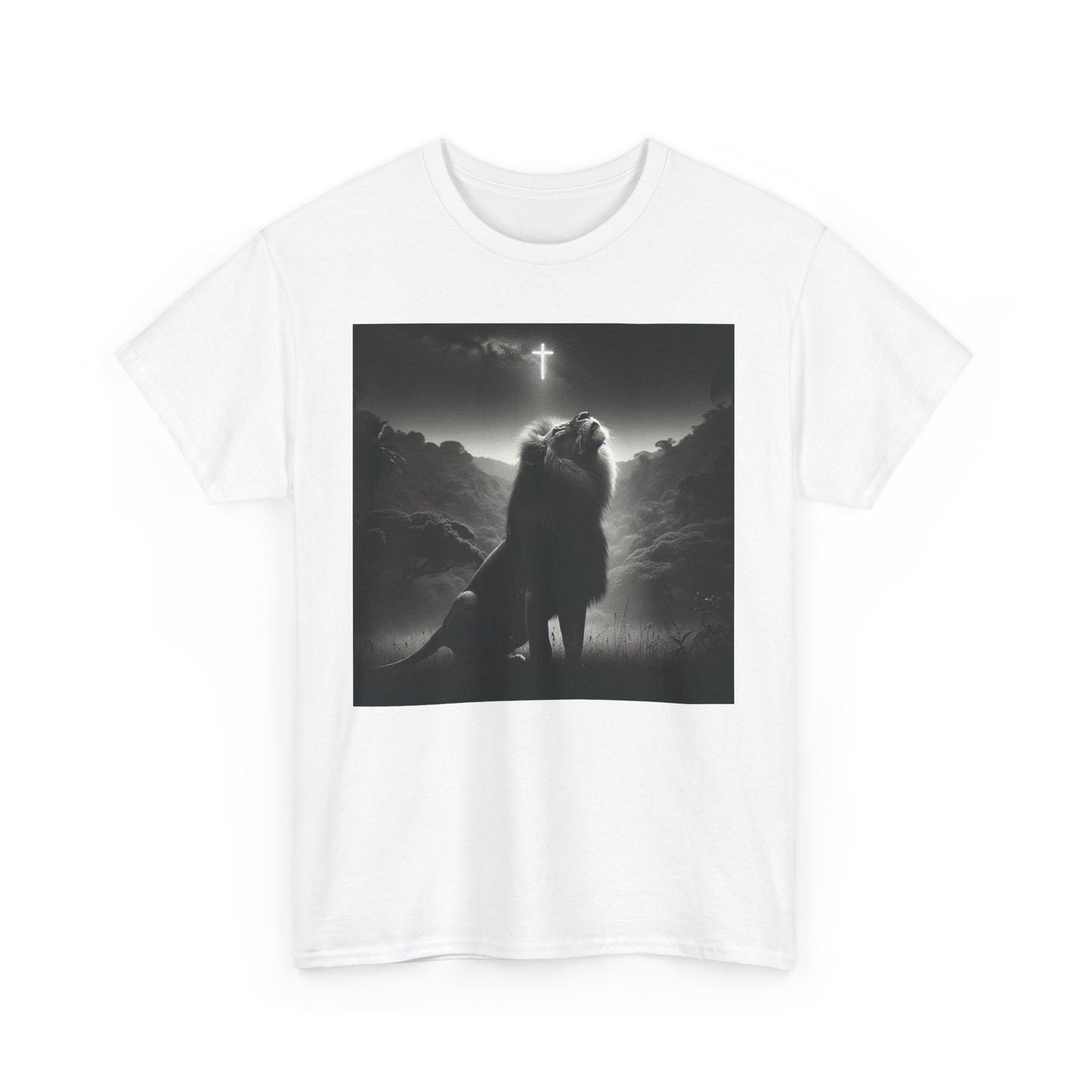 Lion praising Jesus Tee